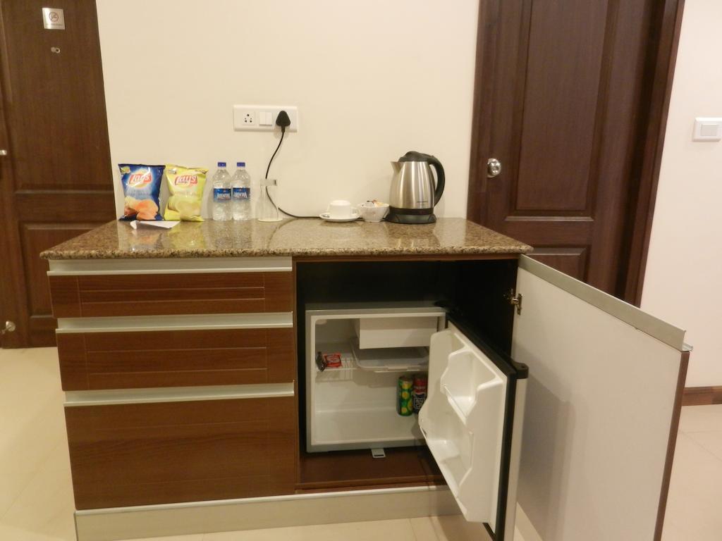 Brunton Heights Executive Suites Bangalore Esterno foto