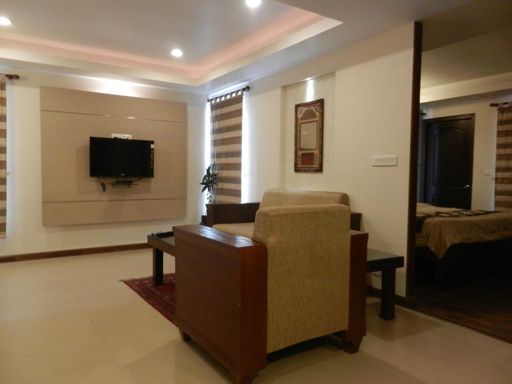Brunton Heights Executive Suites Bangalore Esterno foto