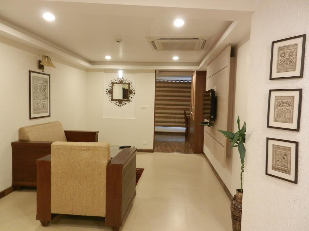 Brunton Heights Executive Suites Bangalore Esterno foto