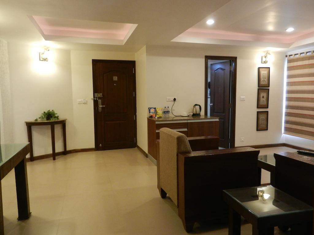 Brunton Heights Executive Suites Bangalore Esterno foto
