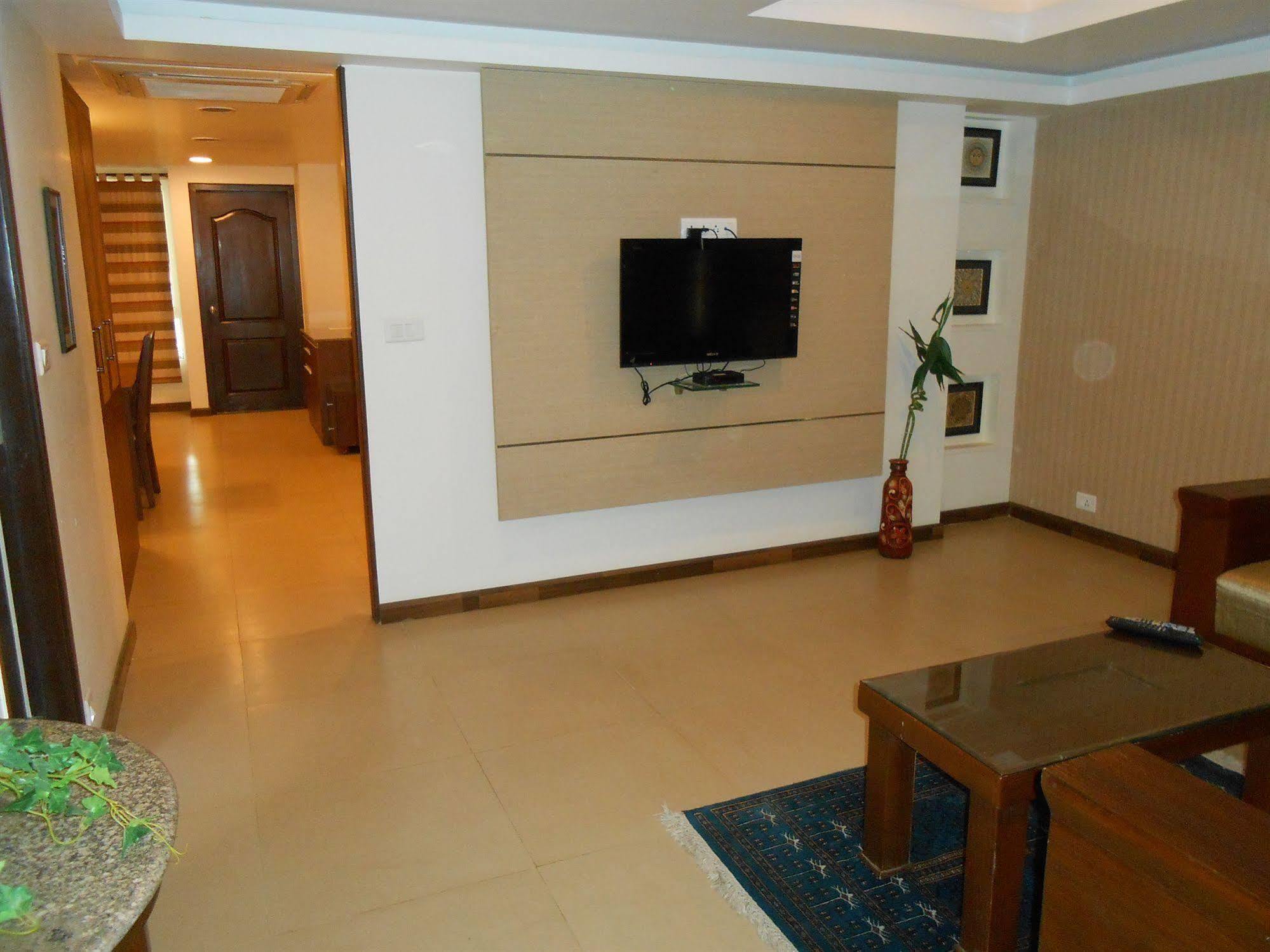 Brunton Heights Executive Suites Bangalore Esterno foto