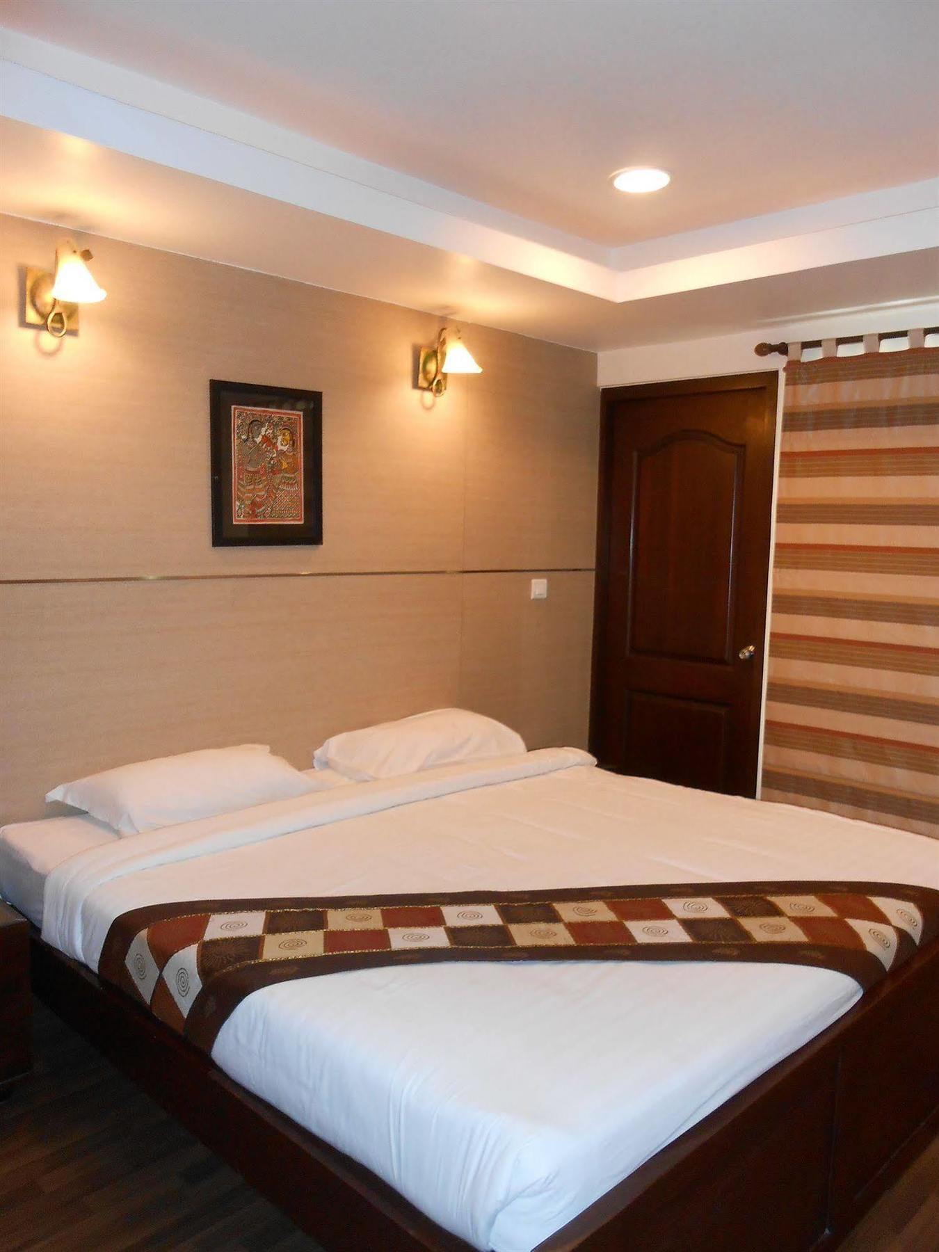 Brunton Heights Executive Suites Bangalore Esterno foto