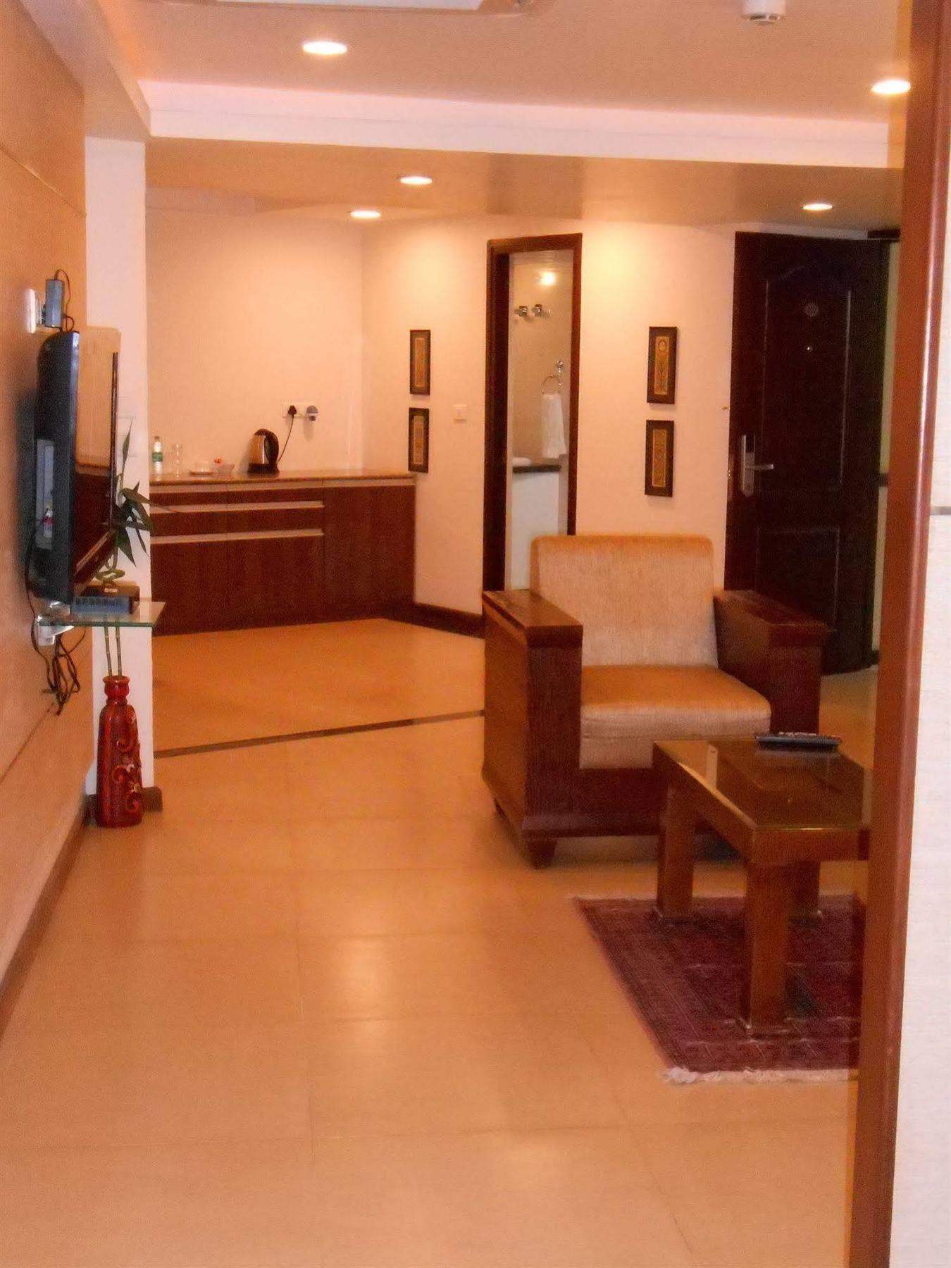 Brunton Heights Executive Suites Bangalore Esterno foto