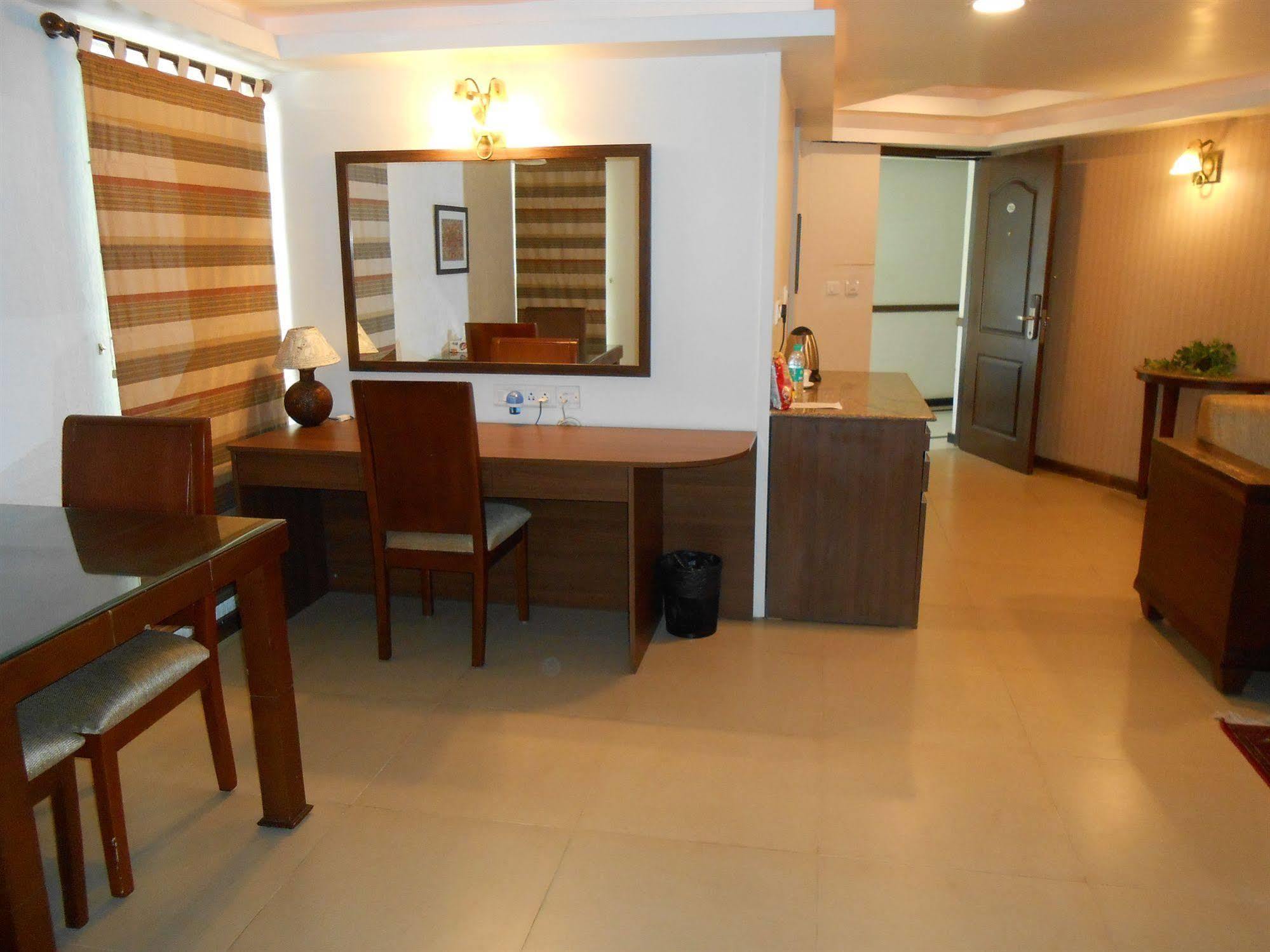 Brunton Heights Executive Suites Bangalore Esterno foto
